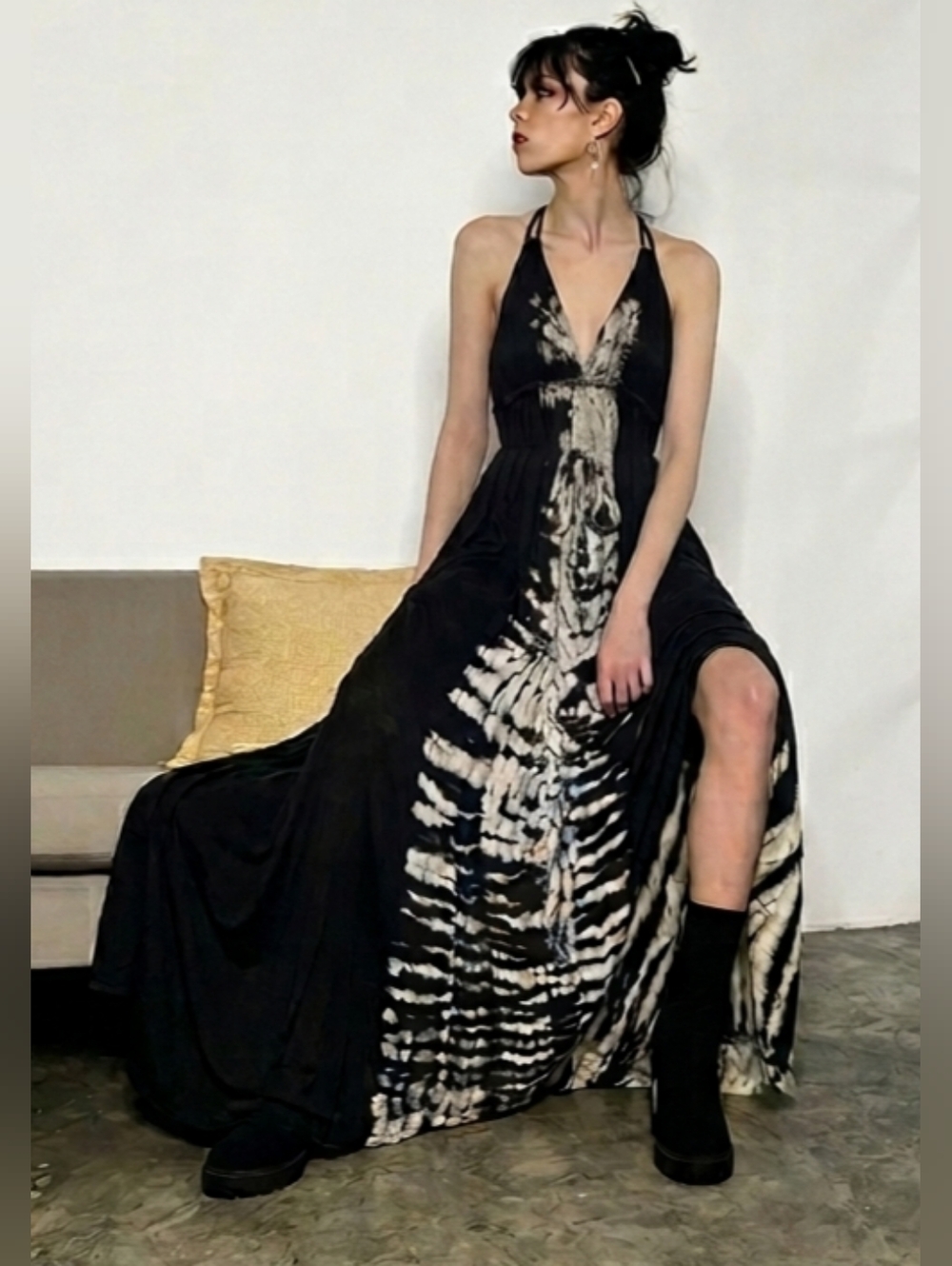 ENTI Black Tie Dye Halter Maxi Dress | Open Back Boho Goth | M (Fits OS)